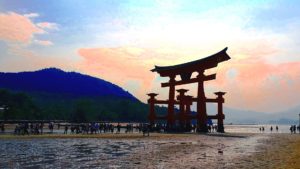 Torii Hiroshima (Foto: Marina Hochholzner)